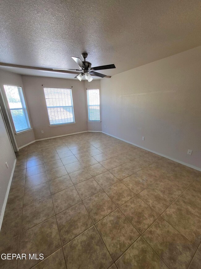 Building Photo - 657 Pete Payan Dr
