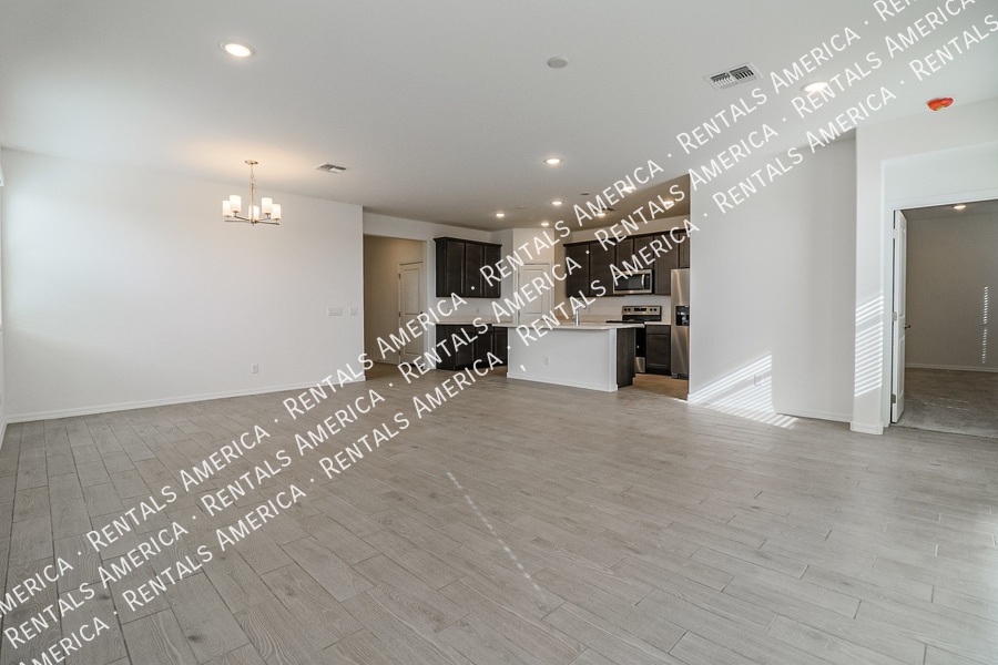 Building Photo - 15175 W Desert Bloom St