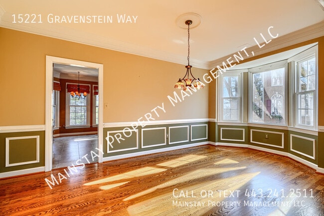 Building Photo - 15221 Gravenstein Way