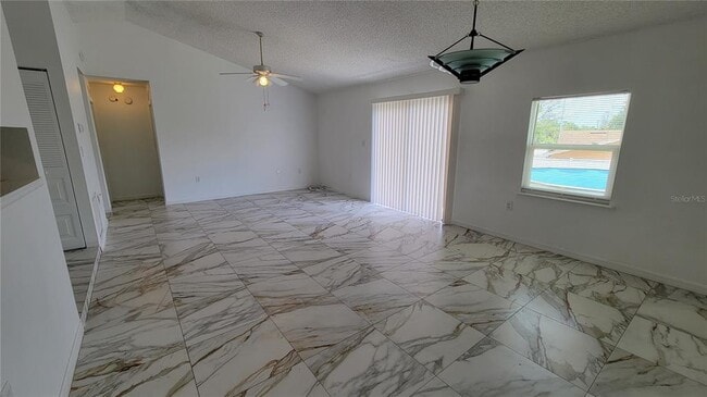 Building Photo - 3048 Bonkirk Dr