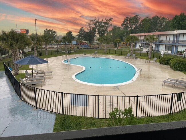 Building Photo - Flats at Market Street