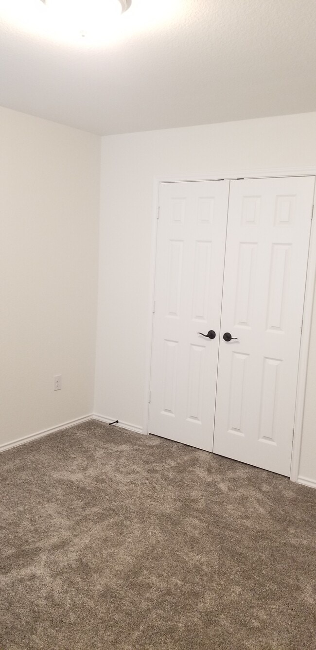 Building Photo - 6213 Albany Sleigh Dr