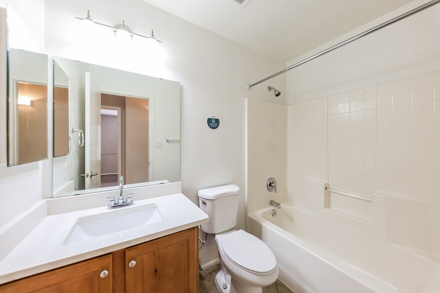 Building Photo - 13273 W Mauna Loa Ln