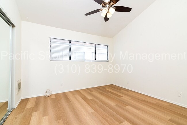 Building Photo - 2-Bed, 2-Bath Townhouse with Private Patio...
