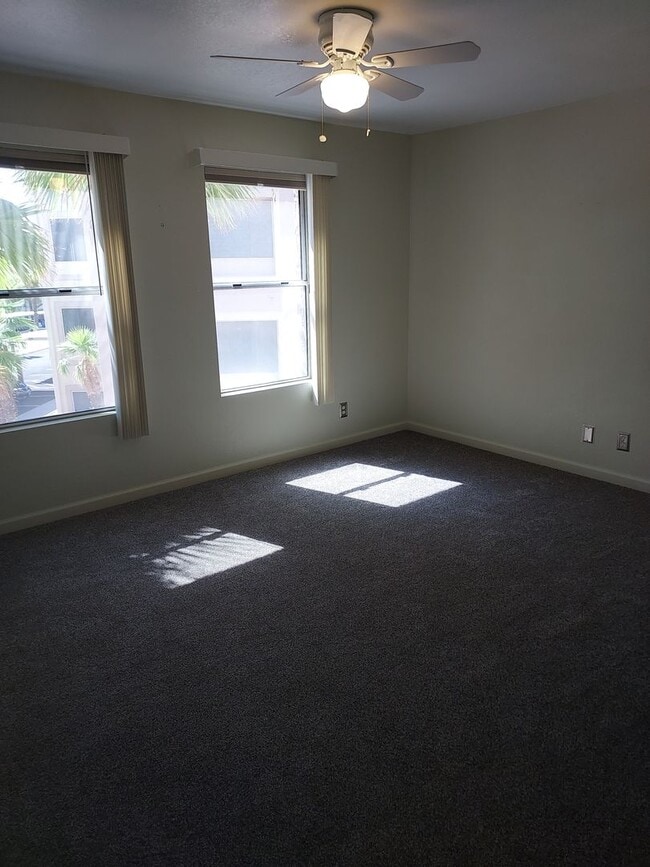 Building Photo - 2ND FLOOR CONDO FOR RENT