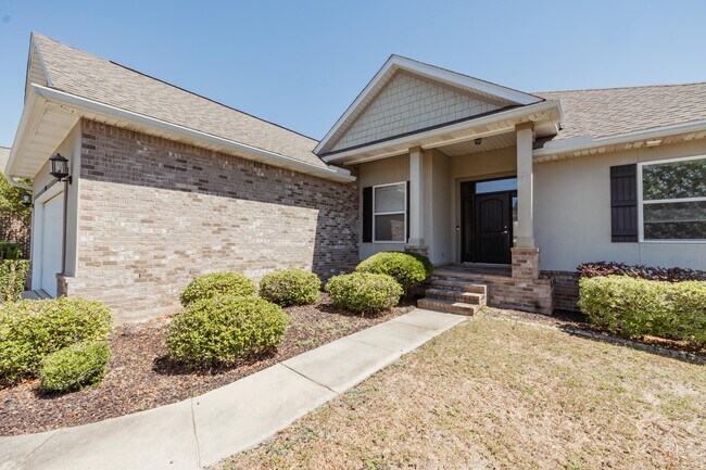 Building Photo - 133 Alicia Dr