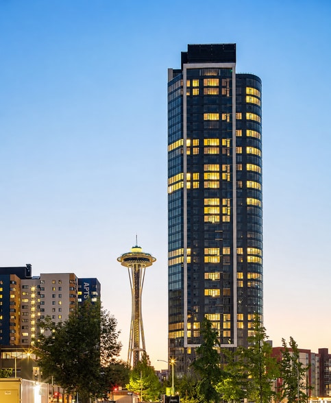 Building Photo - 2510 6th Ave