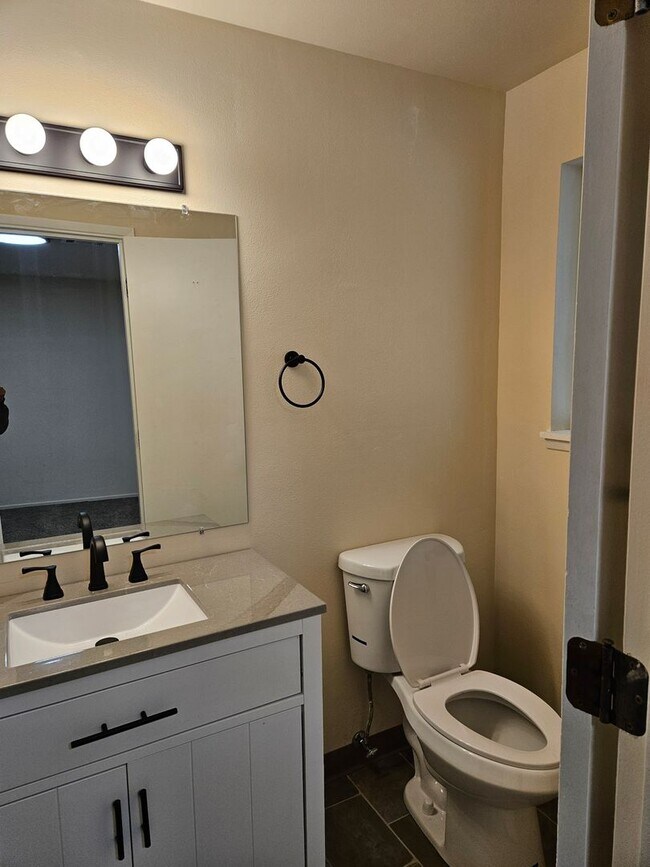 Building Photo - Beautiful Remodeled Home.