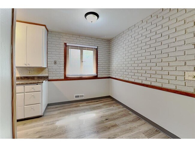 Building Photo - 11255 Arrowhead St NW
