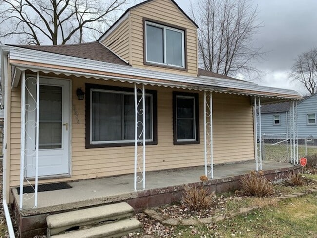 Primary Photo - 13870 Couwlier Ave