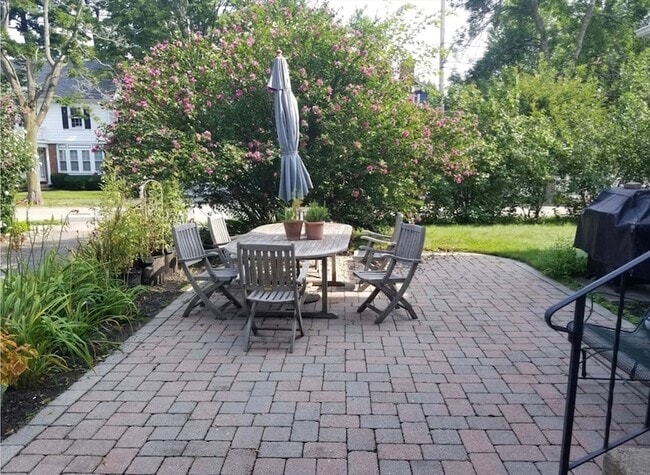 Building Photo - 269 Waltham St