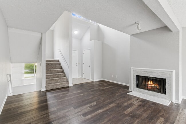 Building Photo - 8929 Hauser St