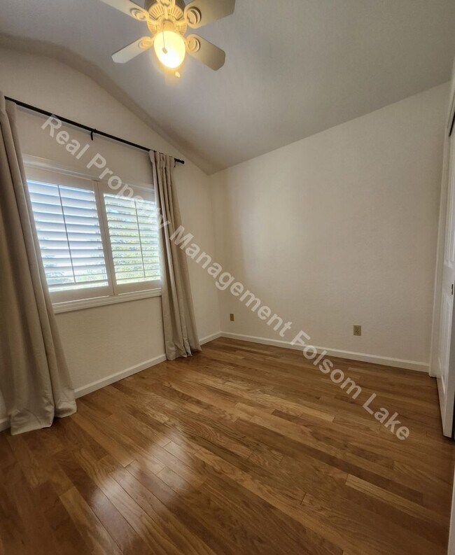 Building Photo - Beautiful 4bd 3ba home in Los Cerros Neigh...