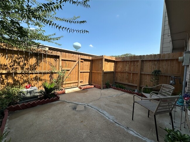 Building Photo - 15314 Gorham Dr