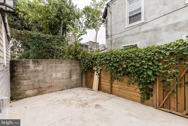 Building Photo - 1626 N 25th St