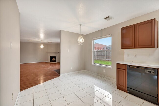 Building Photo - 11019 Cayman Mist Dr