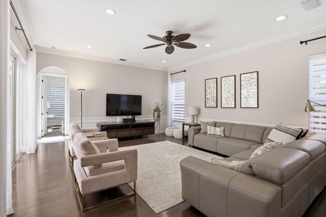 Building Photo - 375 SW 16th St