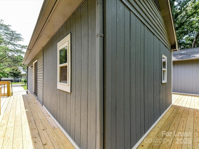 Building Photo - 1117 Hidden Brook Ln
