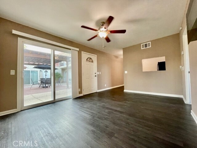 Building Photo - 36953 Bankside Dr