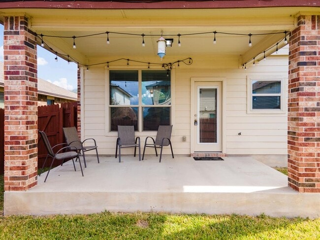 Building Photo - 6506 Ambrose Cir