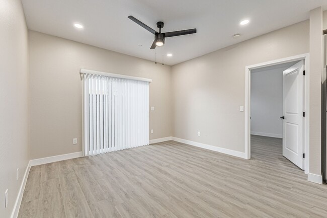 Building Photo - 1435 E Taylor St