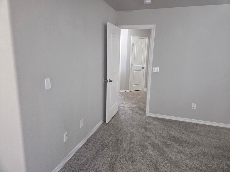Building Photo - 7428 Benecia Dr