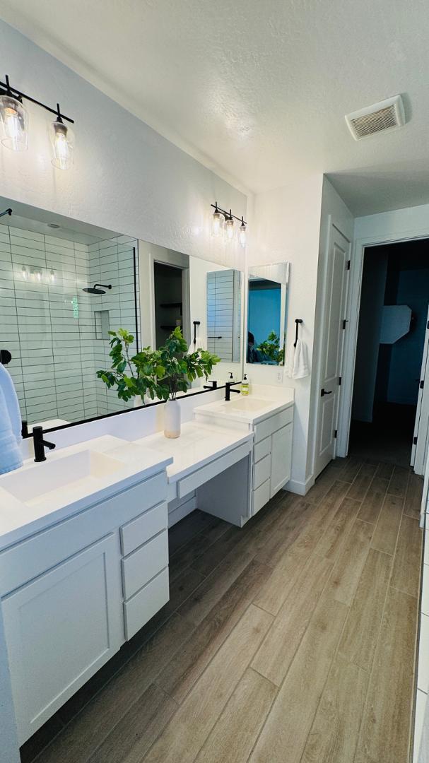 Building Photo - 14424 W Aster Dr