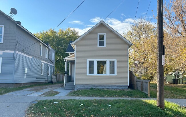 Building Photo - Clark / Fulton Area - 4 Bedrooms - Single ...