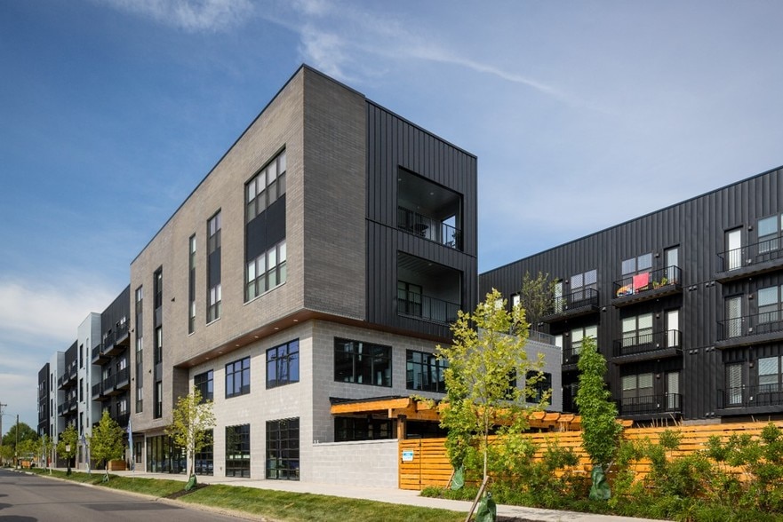 Building Photo - The Quinn Apartments
