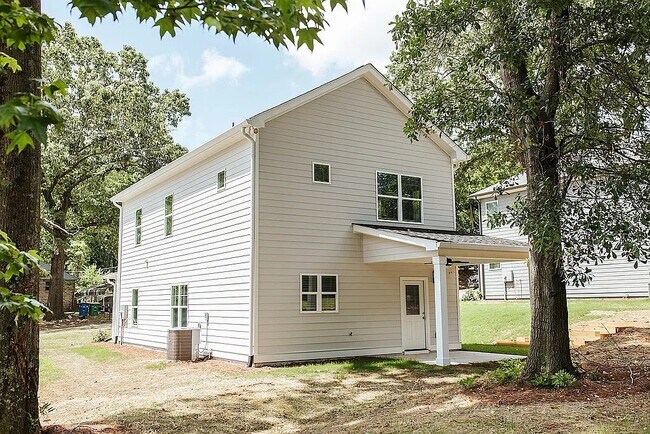 Building Photo - 242 Grove St
