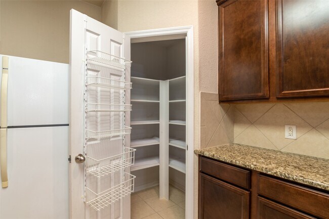 Building Photo - 10159 Twila Springs Ct