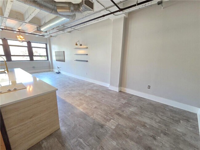 Building Photo - 878 Peachtree St NE