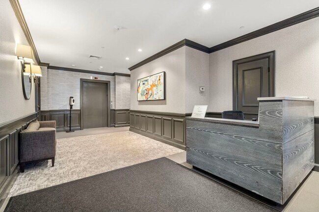 Building Photo - 75 Clarendon St