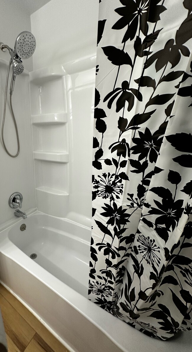 New Full Bath shower Tub - 8811 N Washington St