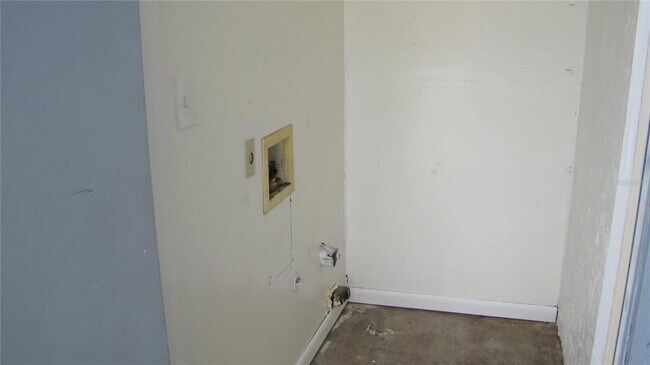 Building Photo - 5116 E Temple Heights Rd