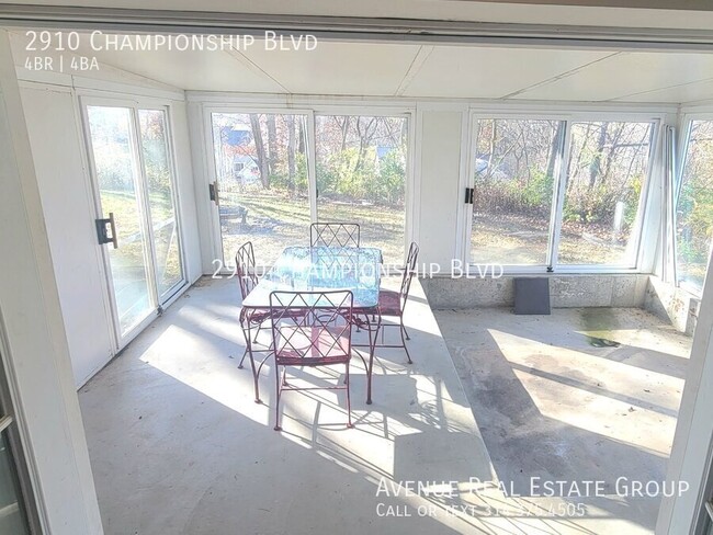 Building Photo - 3000+sqft of Living Space in Estates of Ar...