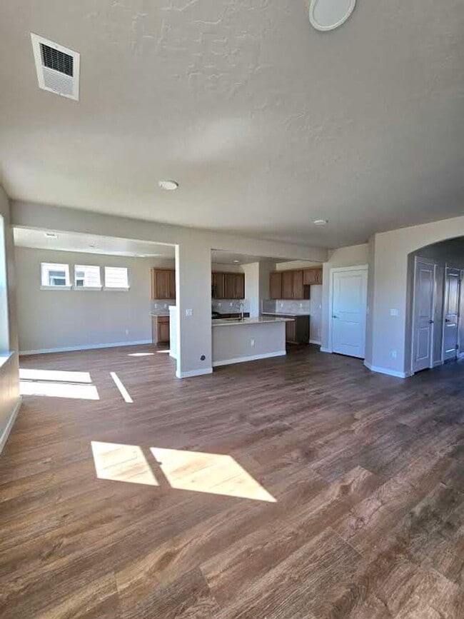 Building Photo - Brand new 3 Bed 2.5 Bath Home- Owyhee Scho...