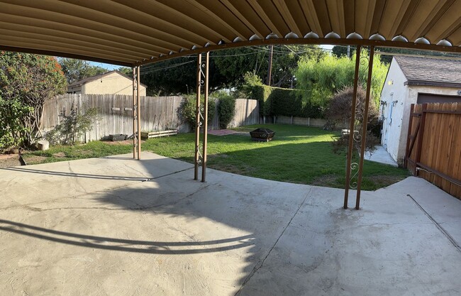 Building Photo - 1928 Rocket Property