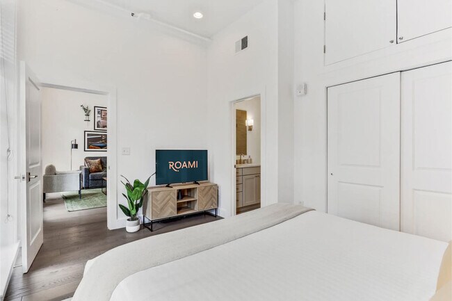 Building Photo - 127 Carondelet St