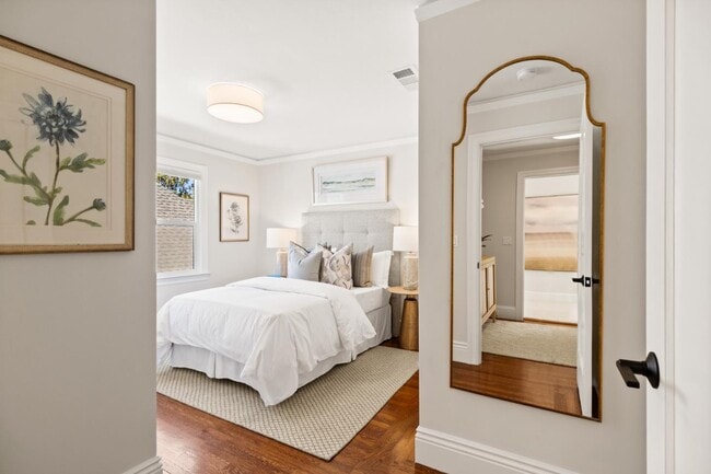 Building Photo - 105 Pepper Ave