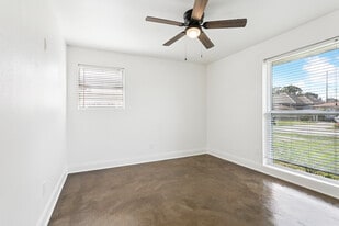 Building Photo - 109 Beaver Dr