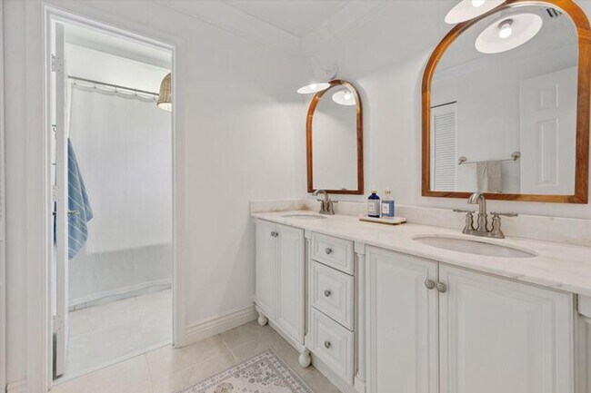 Building Photo - 148 Scarborough Terrace