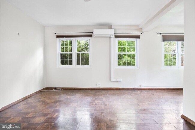 Building Photo - 1535 Mt Eagle Pl