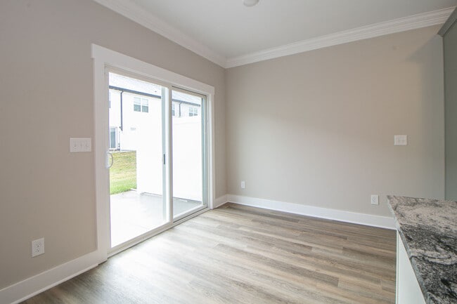 Building Photo - 166 Sango Dr