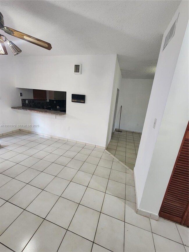 Building Photo - 4505 W 15th Ave