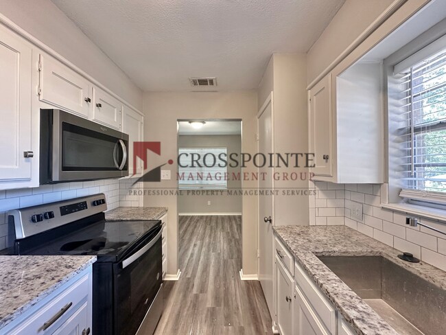 Building Photo - Edinburgh 4510/4512