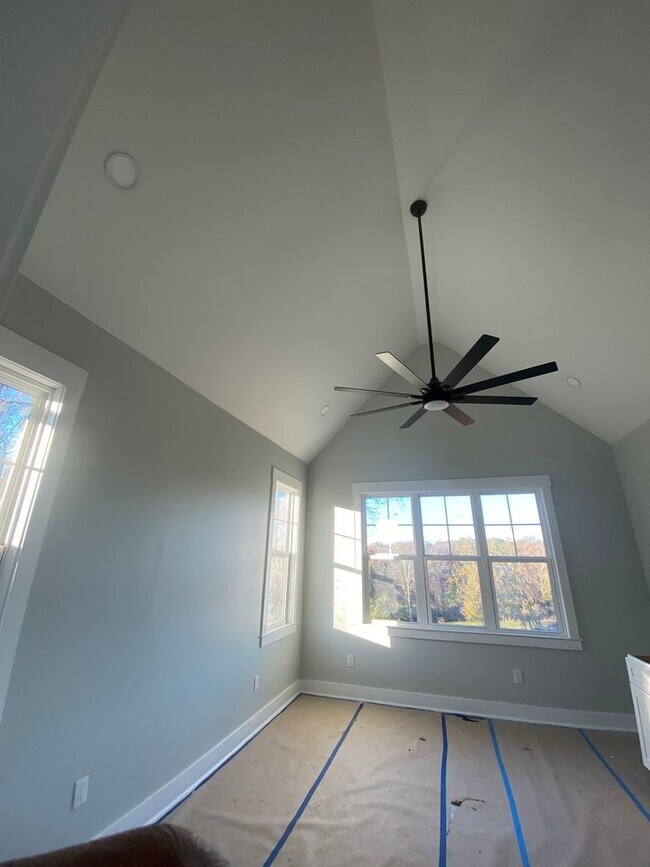 Building Photo - Spacious 5BR House in Easley