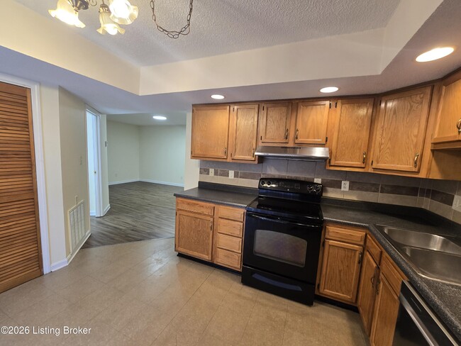 Building Photo - 6418 Venango Dr