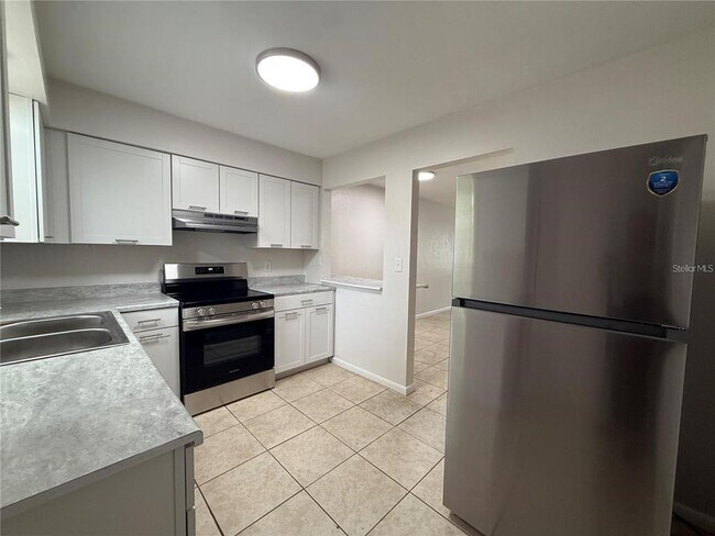 Building Photo - 6030 SW 12 Pl