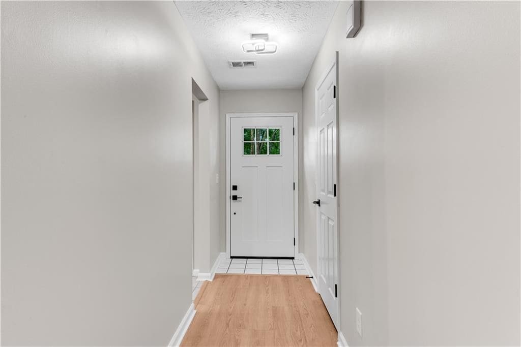 Building Photo - 5097 Village Green Way